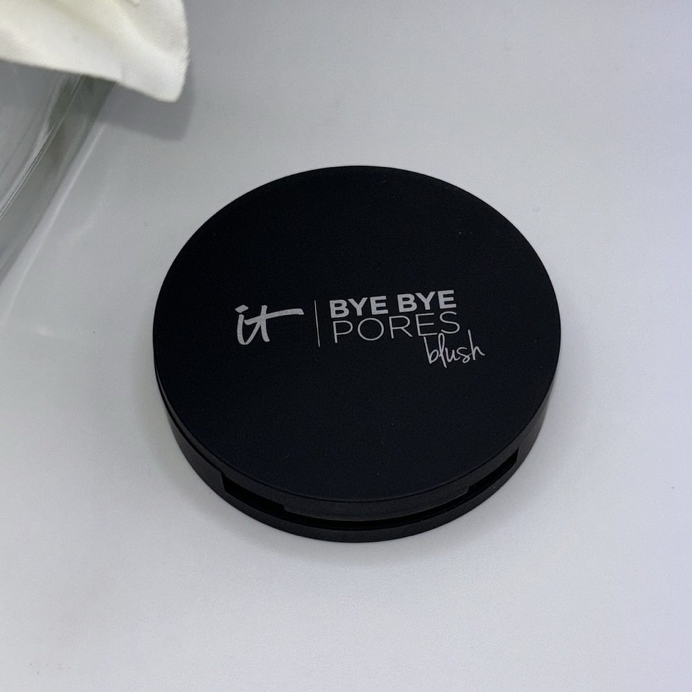 IT Cosmetics Bye Bye Pores Blush ~ Naturally Pretty - Picture 2 of 4